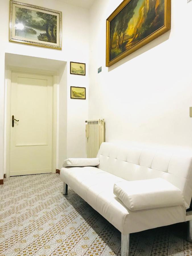 4 Bed Luxury Near Colosseum Lägenhet