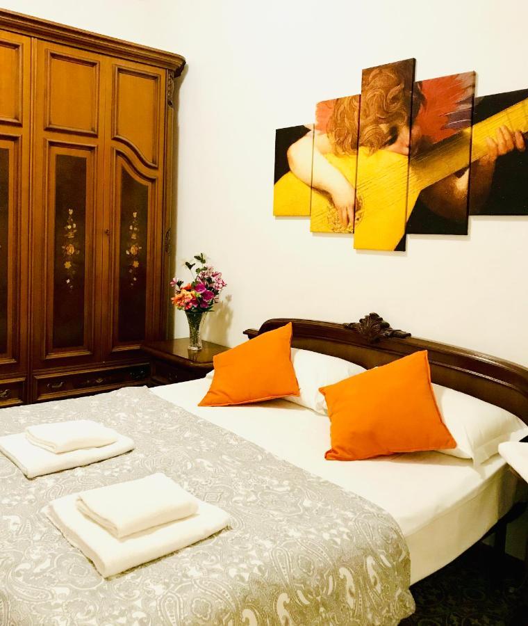 4 Bed Luxury Near Colosseum Lägenhet Rom